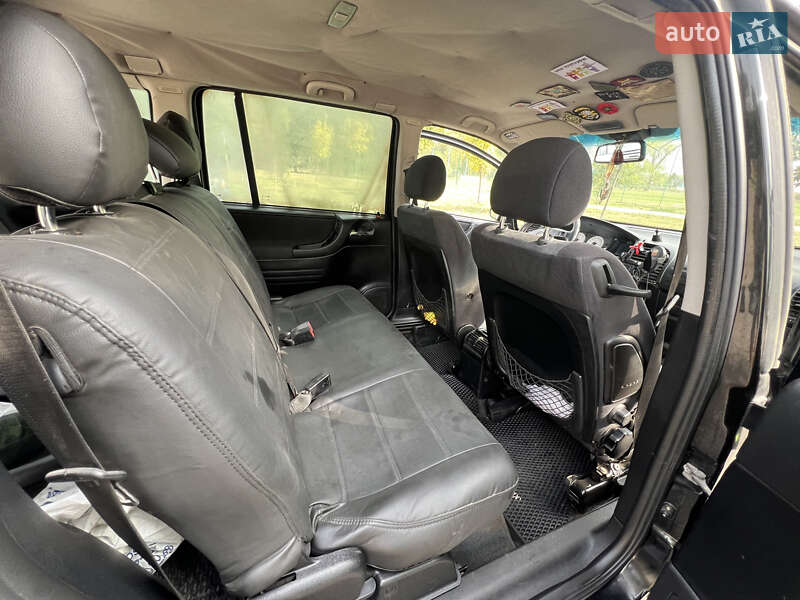 Минивэн Opel Zafira 2002 в Краматорске
