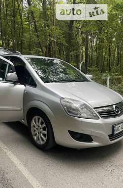 Минивэн Opel Zafira 2010 в Луцке