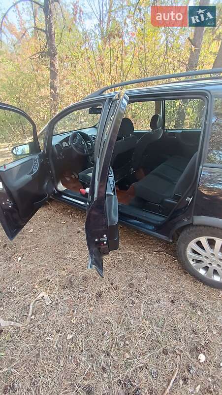 Минивэн Opel Zafira 2003 в Могилев-Подольске фото 7 Минивэн Opel Zafira 2003 в Могилев-Подольске