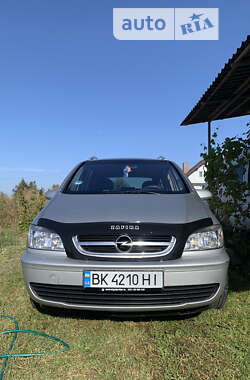 Мінівен Opel Zafira 2005 в Рівному