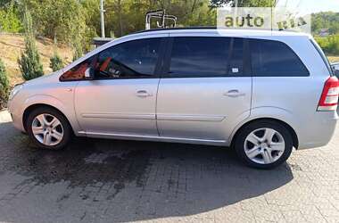 Мінівен Opel Zafira 2009 в Полтаві