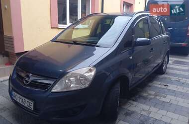 Мінівен Opel Zafira 2008 в Сваляві