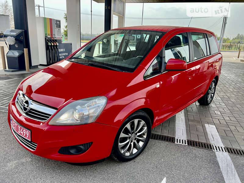 Минивэн Opel Zafira 2011 в Днепре