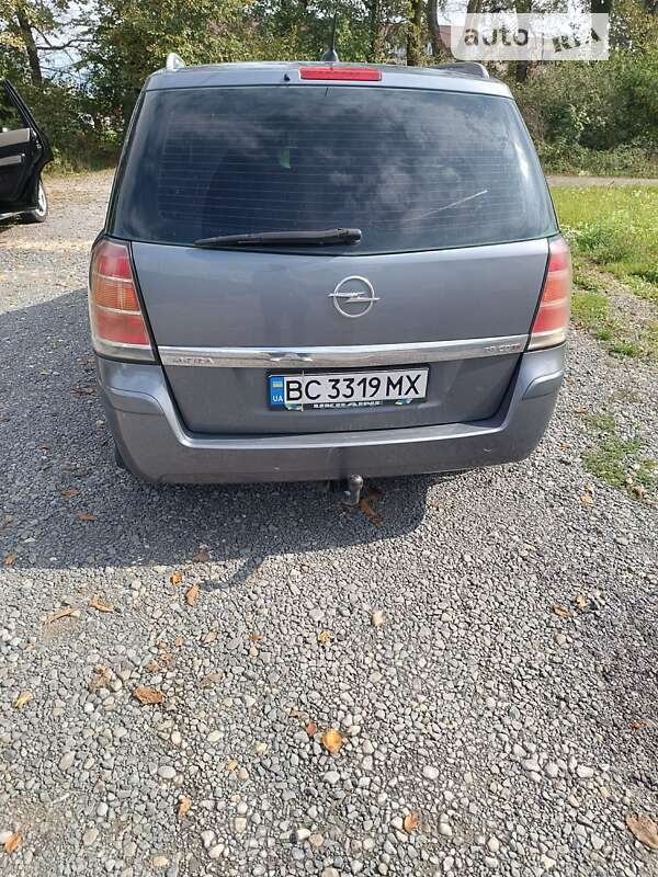 Мінівен Opel Zafira 2005 в Миколаєві