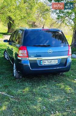 Минивэн Opel Zafira 2008 в 