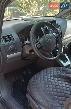 Opel Zafira 2010 Opel Zafira 2010