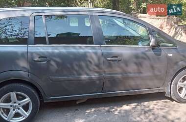 Минивэн Opel Zafira 2010 в 