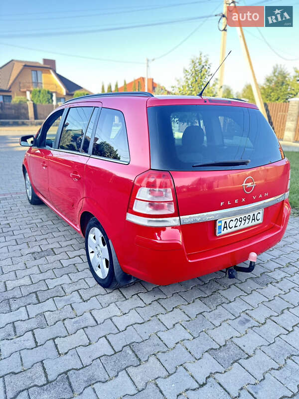 Мінівен Opel Zafira 2010 в Луцьку