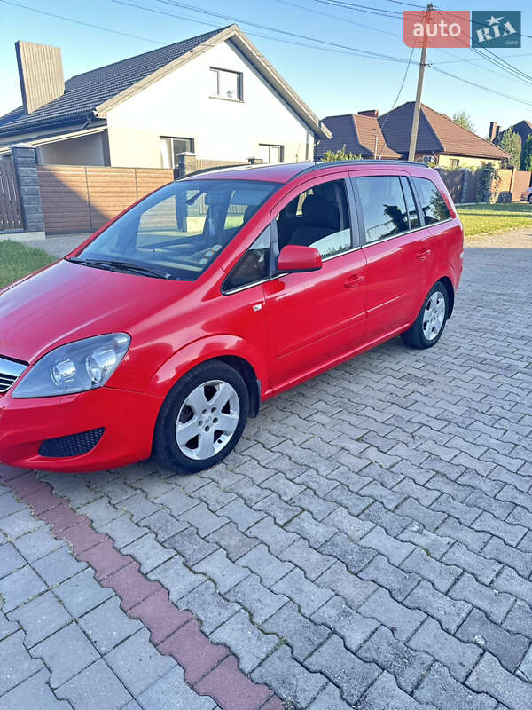 Мінівен Opel Zafira 2010 в Луцьку