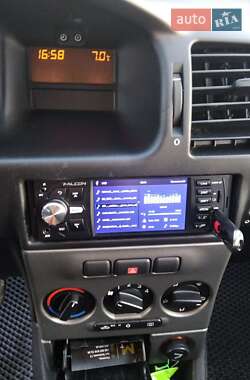 Минивэн Opel Zafira 2004 в 