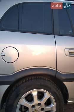 Минивэн Opel Zafira 2004 в 