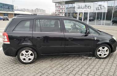 Минивэн Opel Zafira 2010 в Вишневом