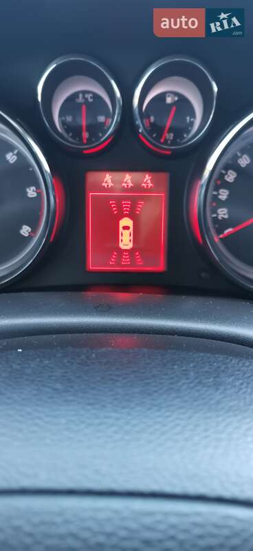 Минивэн Opel Zafira 2012 в Днепре