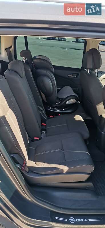 Минивэн Opel Zafira 2012 в Днепре