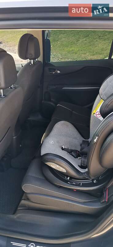 Минивэн Opel Zafira 2012 в Днепре