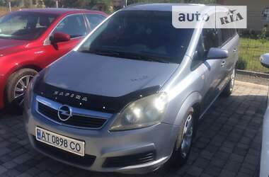 Мінівен Opel Zafira 2008 в Снятині