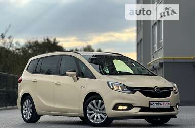 Минивэн Opel Zafira 2017 в Хмельницком