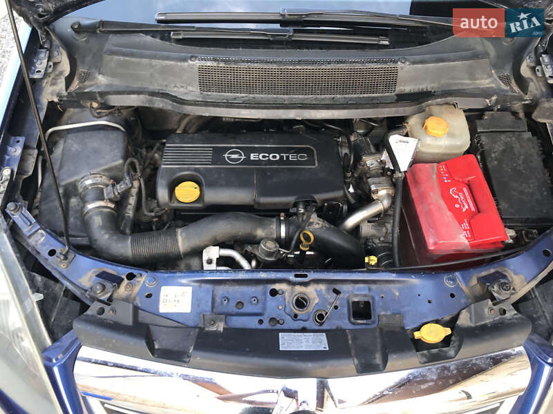 Мінівен Opel Zafira 2010 в Хмільнику