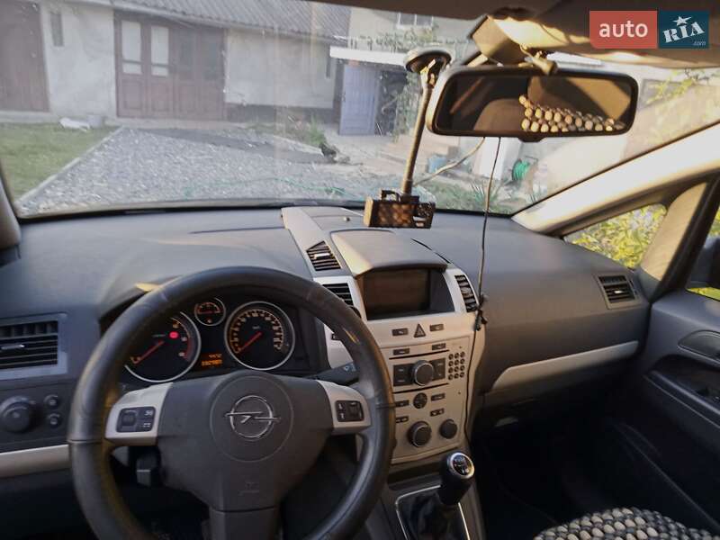 Минивэн Opel Zafira 2008 в Тернополе