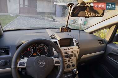 Минивэн Opel Zafira 2008 в 