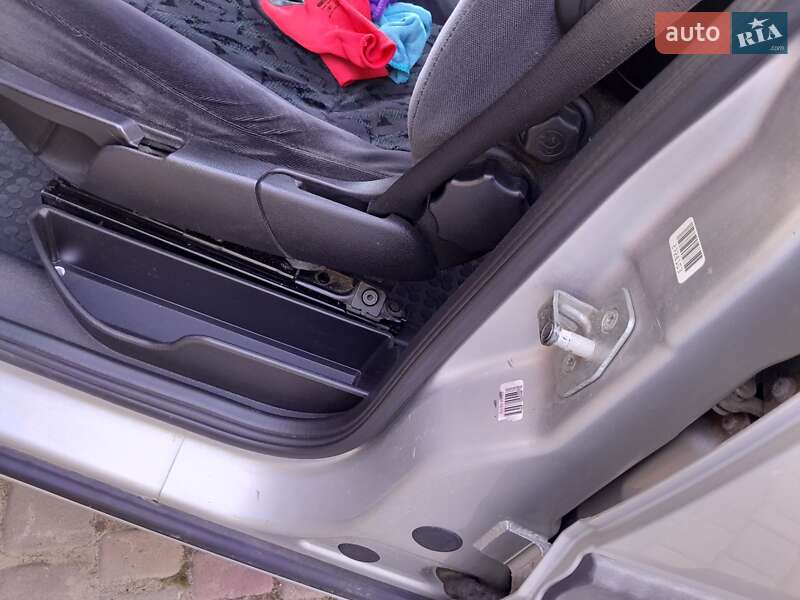Минивэн Opel Zafira 2002 в Бережанах