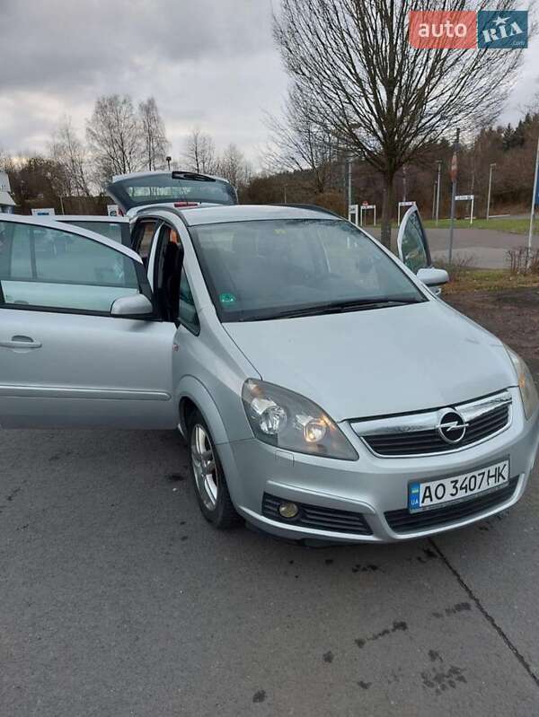 Минивэн Opel Zafira 2007 в Одессе