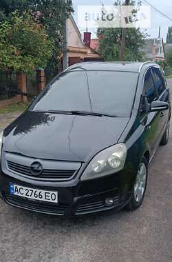 Минивэн Opel Zafira 2007 в Луцке