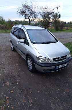 Минивэн Opel Zafira 2003 в Кицмани