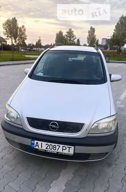 Минивэн Opel Zafira 2003 в Буче