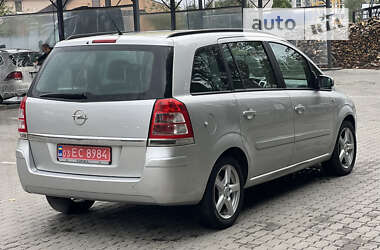 Минивэн Opel Zafira 2008 в Луцке