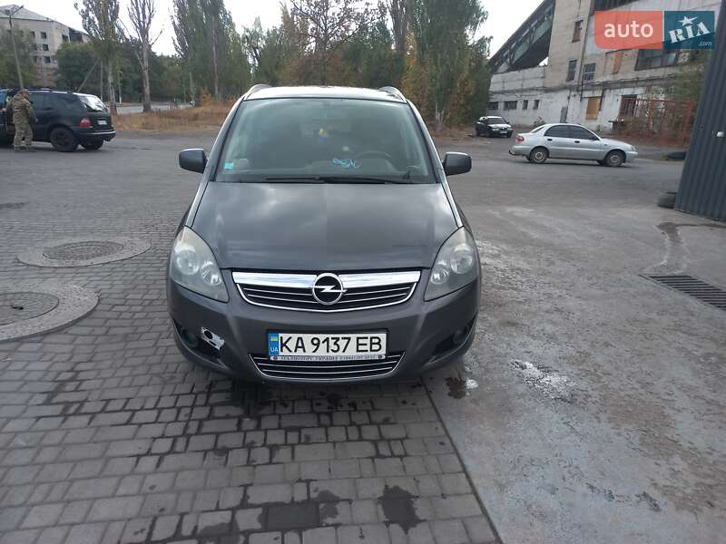 Мінівен Opel Zafira 2010 в Краматорську