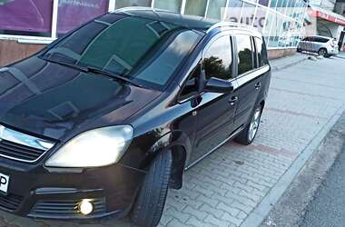 Минивэн Opel Zafira 2007 в Рахове