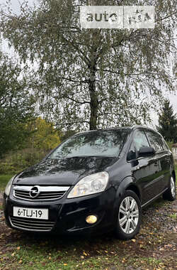 Мінівен Opel Zafira 2010 в Стрию