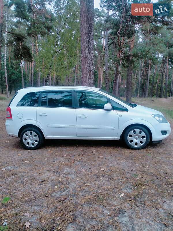 Минивэн Opel Zafira 2011 в Чернигове фото 13 Минивэн Opel Zafira 2011 в Чернигове