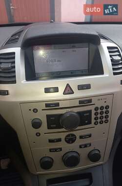 Минивэн Opel Zafira 2008 в 
