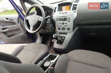 Минивэн Opel Zafira 2011 в Звягеле