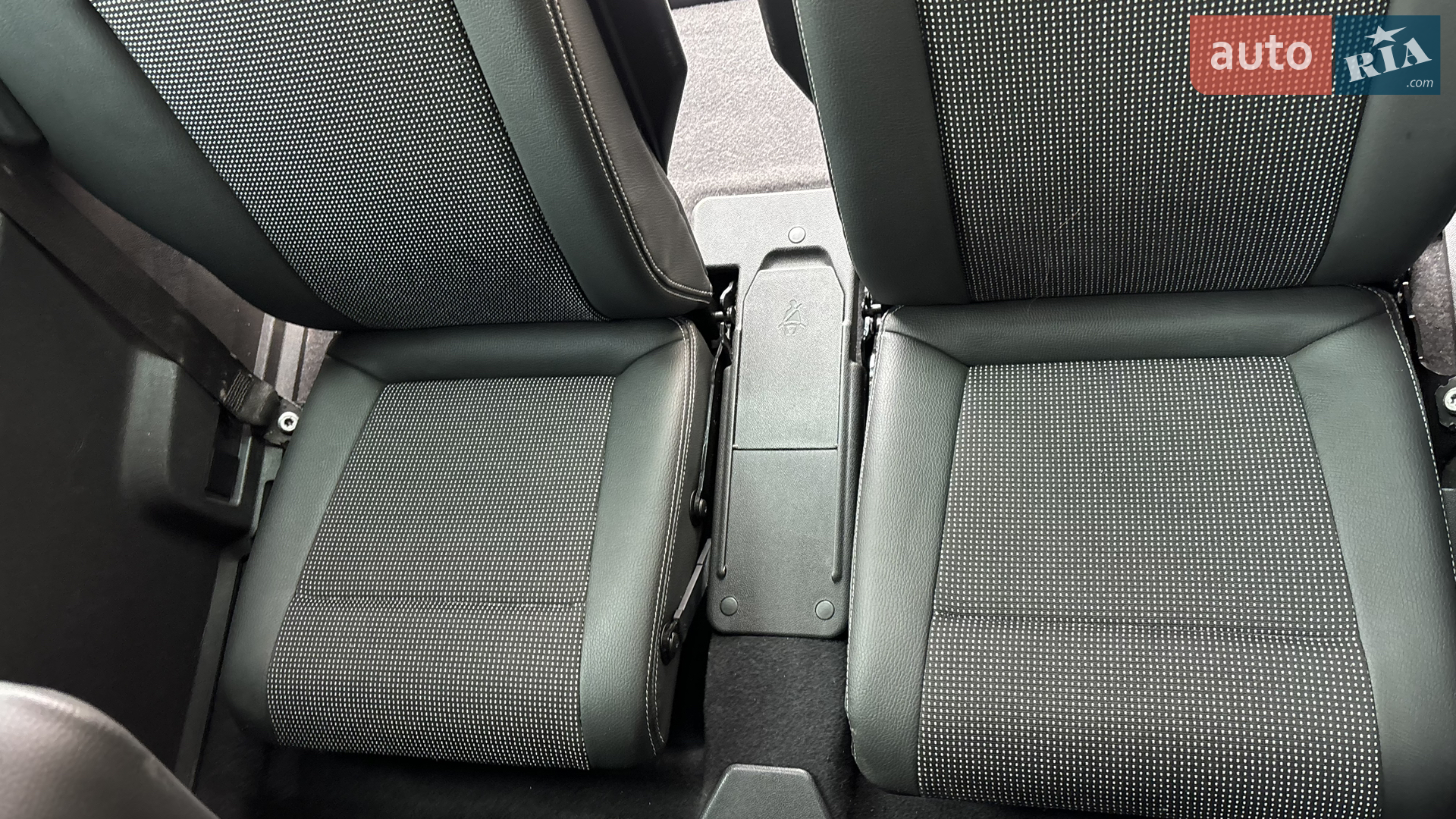 2010 Opel Zafira - мініатюра 32