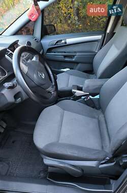 Минивэн Opel Zafira 2006 в 