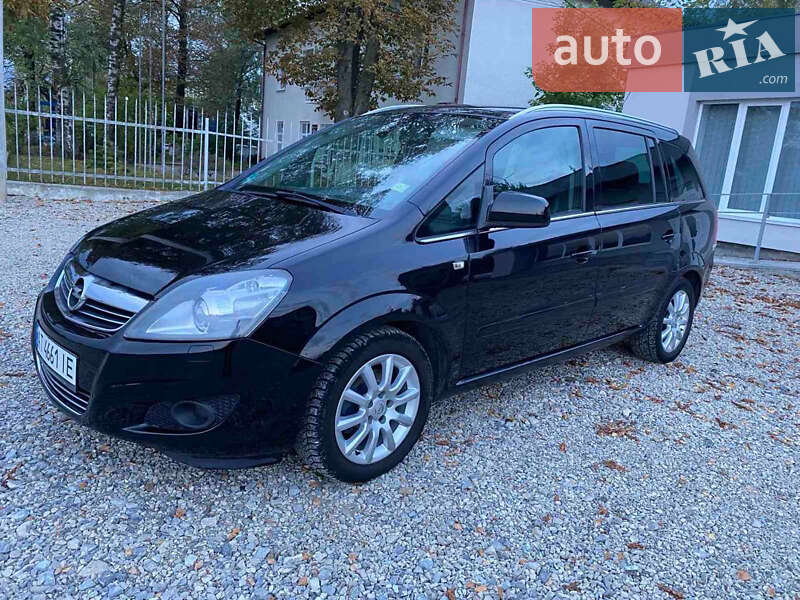 Мінівен Opel Zafira 2010 в Надвірній