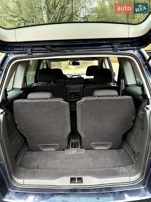 Мінівен Opel Zafira 2011 в Гадячі