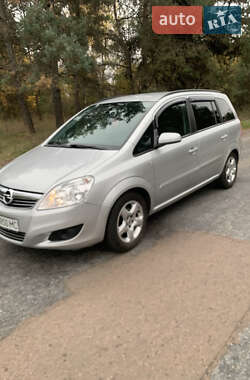 Минивэн Opel Zafira 2008 в Березане