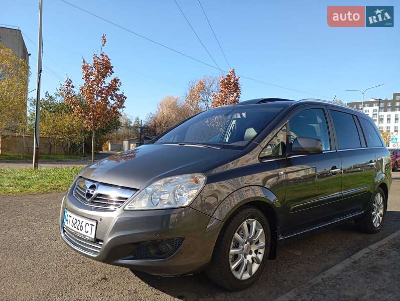 Мінівен Opel Zafira 2010 в Львові