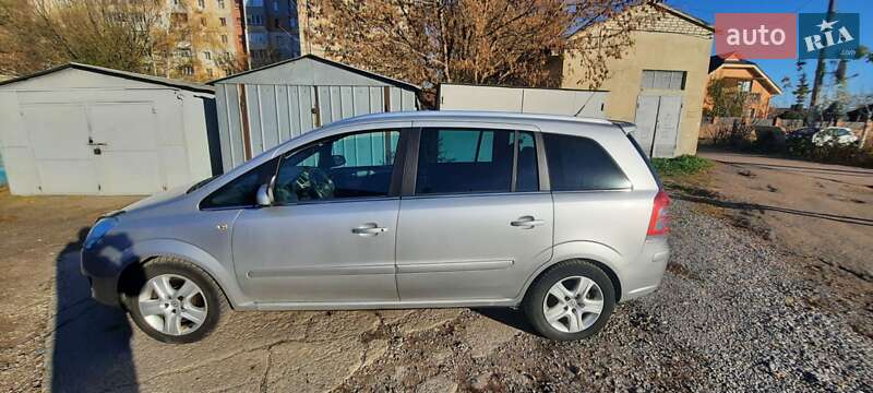 Мінівен Opel Zafira 2008 в Житомирі