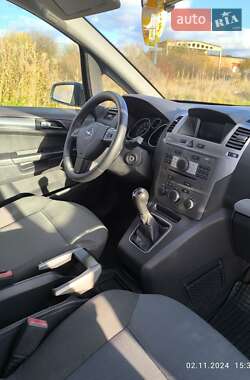 Минивэн Opel Zafira 2007 в 