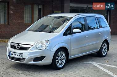 Минивэн Opel Zafira 2008 в Харькове