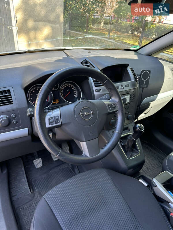Мінівен Opel Zafira 2006 в Романківцях фото 3 Мінівен Opel Zafira 2006 в Романківцях