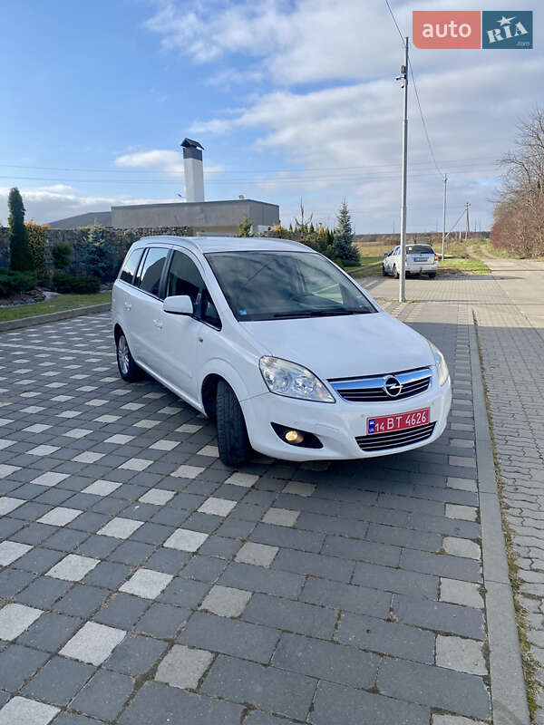 Минивэн Opel Zafira 2010 в Стрые