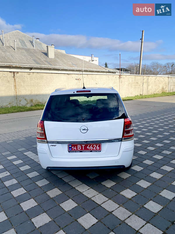 Минивэн Opel Zafira 2010 в Стрые