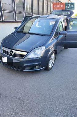 Минивэн Opel Zafira 2008 в 
