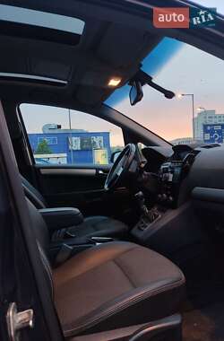 Минивэн Opel Zafira 2008 в 